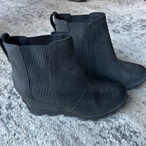 Sorel Joan of Arctic Wedge II Chelsea Boots Black 8.5